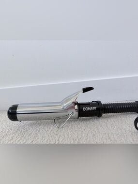 *NEW* Conair 1.5inch Barrel Curling Iron